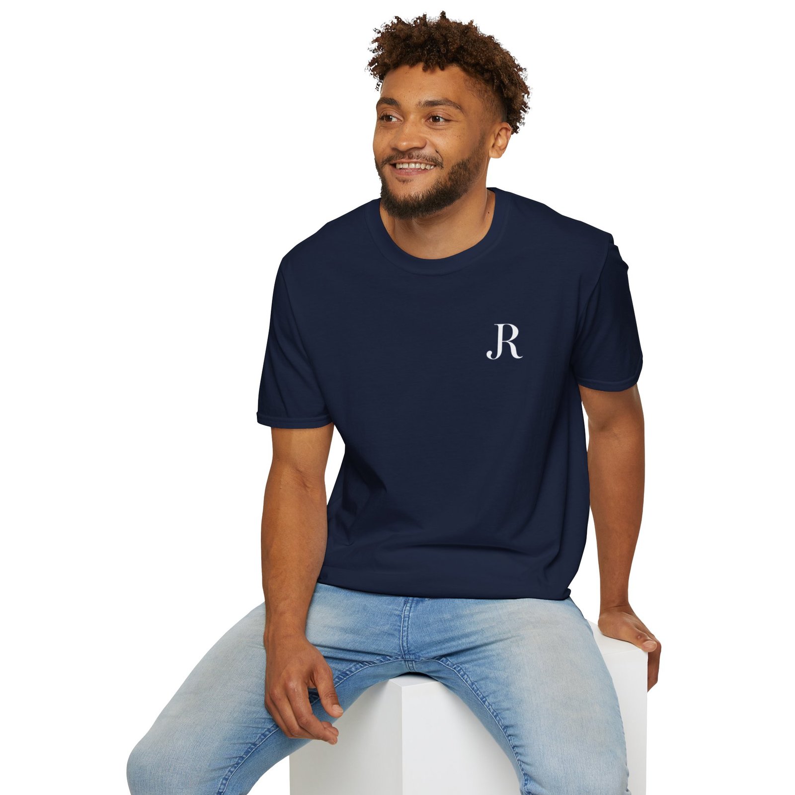 Minimal Monogram 'R' T-Shirt - Image 55