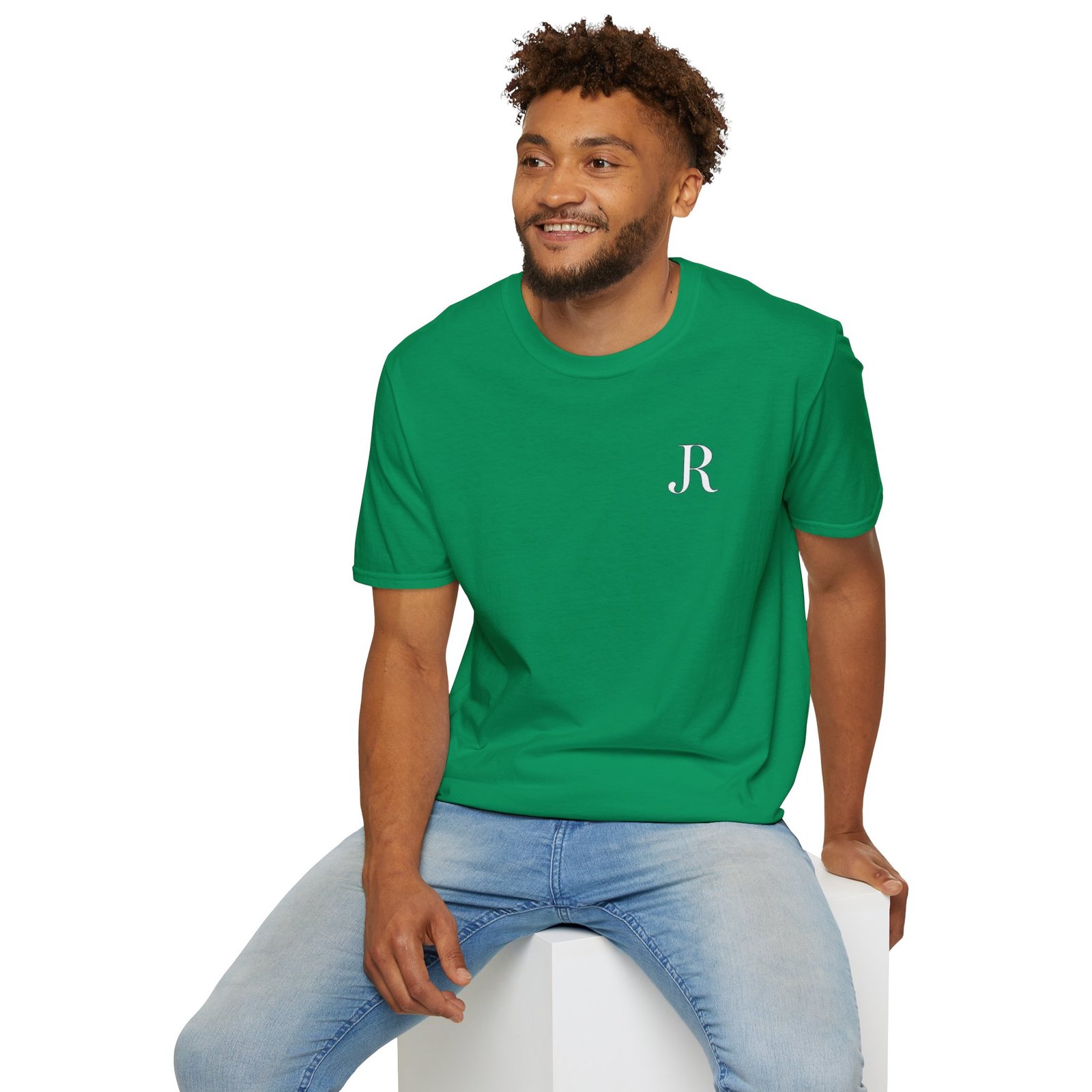 Minimal Monogram 'R' T-Shirt - Image 31