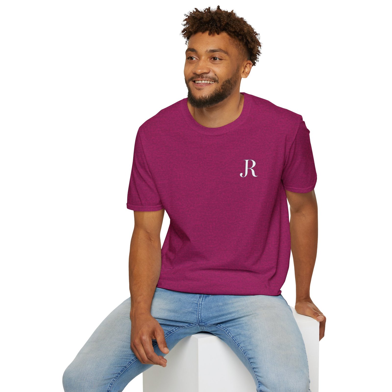 Minimal Monogram 'R' T-Shirt - Image 23