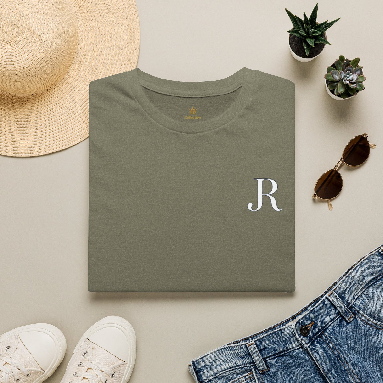 Minimal Monogram 'R' T-Shirt - Image 12
