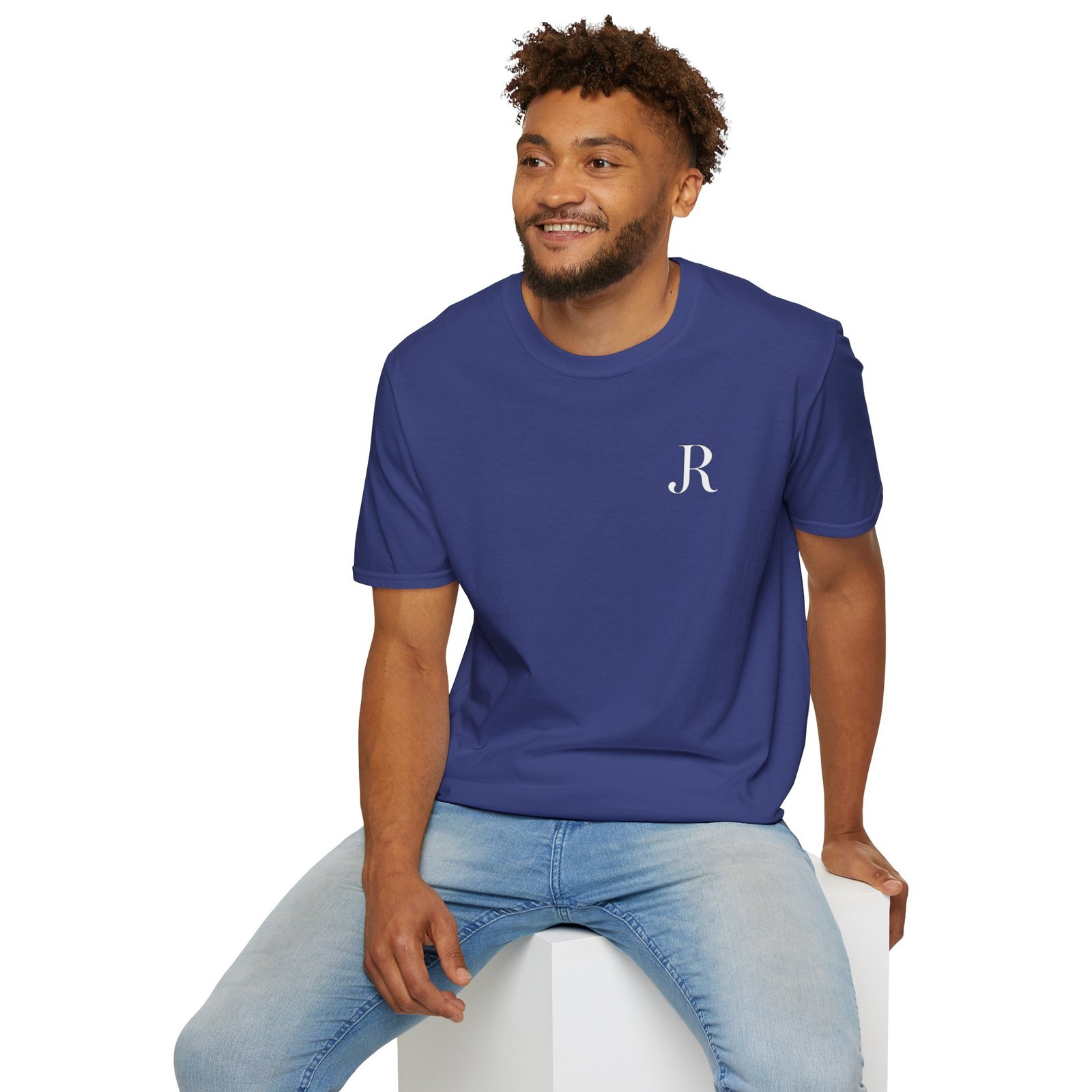 Minimal Monogram 'R' T-Shirt - Image 47